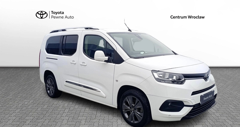 Toyota Proace City Verso cena 119900 przebieg: 33829, rok produkcji 2021 z Łeba małe 172